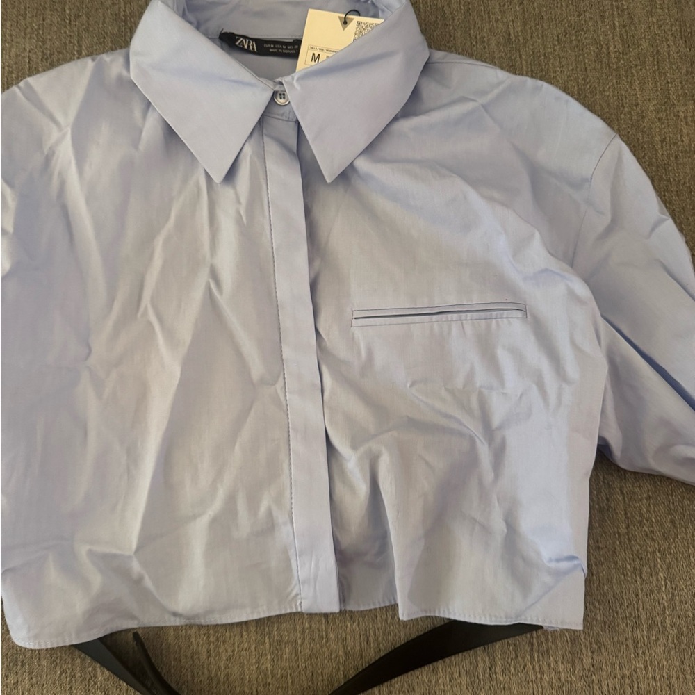 Zara cropped Blue Button-Up Shirt- brand new!!